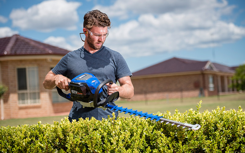 Victa Lithium Ion Hedge Trimmer